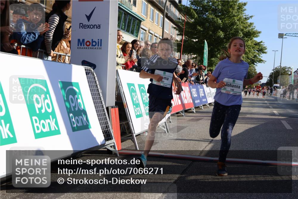 15.09.2024 - PSD Bank Halbmarathon Strokosch-Dieckow http://msf.ph/oto/7066271 15.09.2024 10:26:40 Ziel 9, 86, 88, 116, 118, 143, 188, 200, 209, 216, 251, 295 meine-sportfotos.de