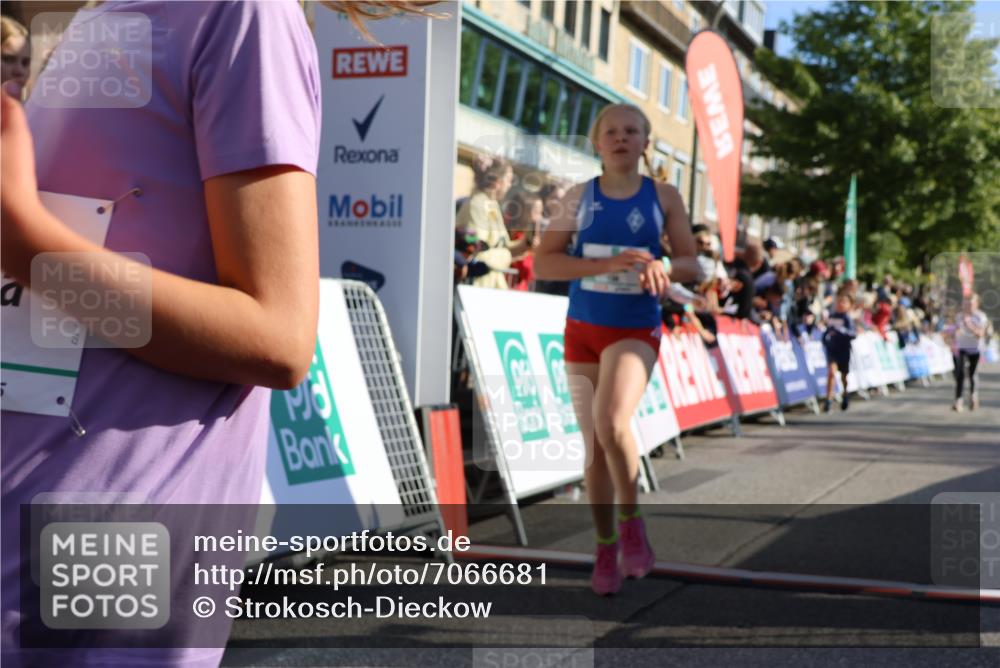 15.09.2024 - PSD Bank Halbmarathon Strokosch-Dieckow http://msf.ph/oto/7066681 15.09.2024 10:26:52 Ziel 134, 143, 173, 196, 209, 212, 215, 229, 237, 251, 307 meine-sportfotos.de