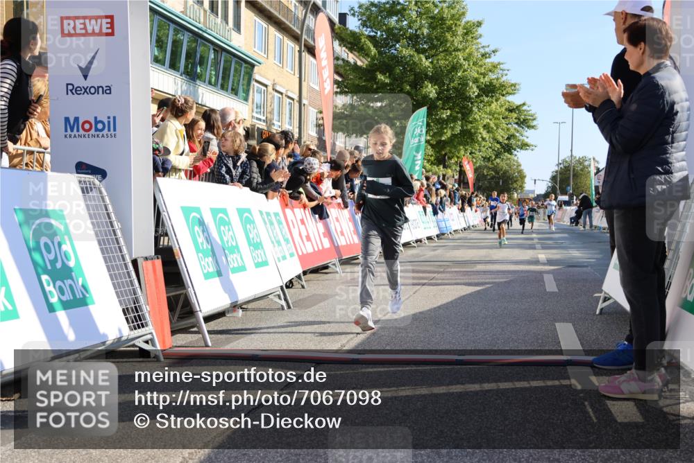 15.09.2024 - PSD Bank Halbmarathon Strokosch-Dieckow http://msf.ph/oto/7067098 15.09.2024 10:27:09 Ziel 18, 42, 69, 75, 82, 167, 215, 270, 284, 294 meine-sportfotos.de