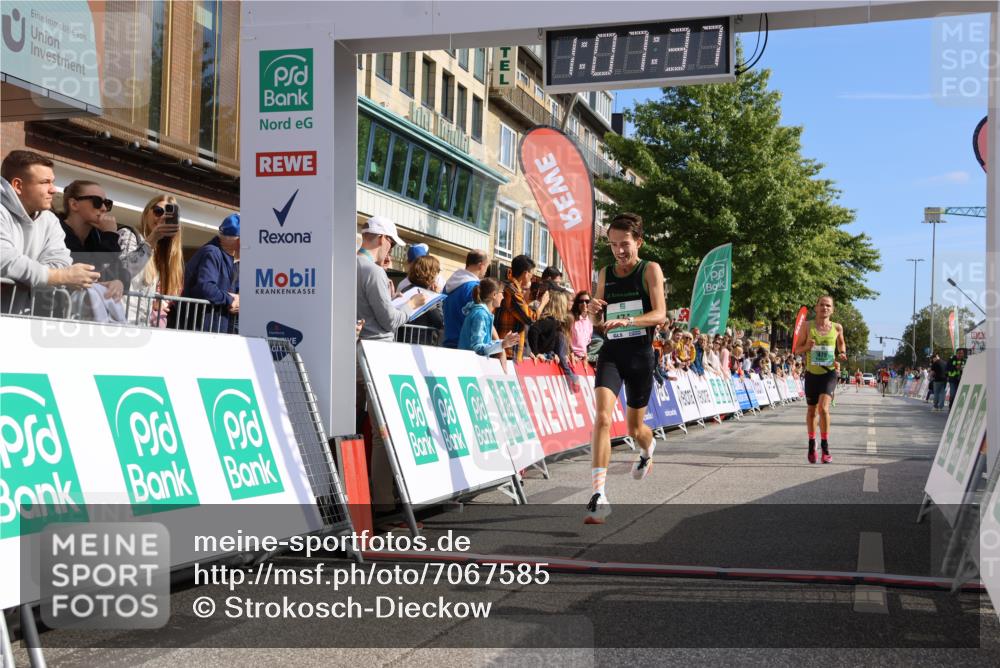 15.09.2024 - PSD Bank Halbmarathon Strokosch-Dieckow http://msf.ph/oto/7067585 15.09.2024 11:08:28 Ziel 403, 474, 475, 479, 483, 491, 493 meine-sportfotos.de