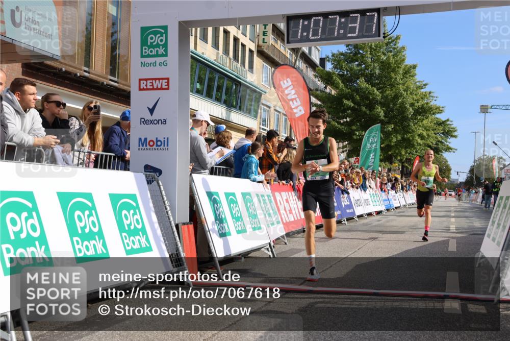 15.09.2024 - PSD Bank Halbmarathon Strokosch-Dieckow http://msf.ph/oto/7067618 15.09.2024 11:08:28 Ziel 403, 474, 475, 479, 483, 491, 493 meine-sportfotos.de