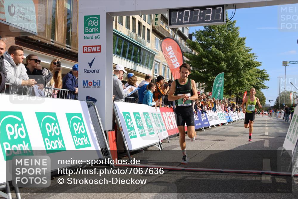 15.09.2024 - PSD Bank Halbmarathon Strokosch-Dieckow http://msf.ph/oto/7067636 15.09.2024 11:08:28 Ziel 403, 474, 475, 479, 483, 491, 493 meine-sportfotos.de