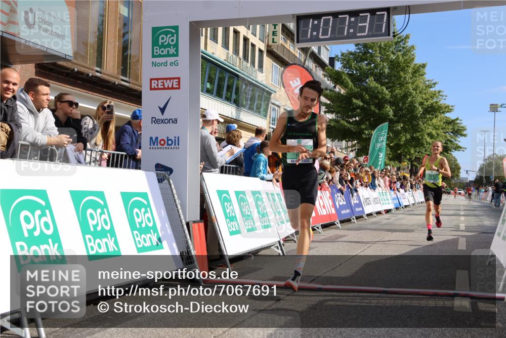 15.09.2024 - PSD Bank Halbmarathon Strokosch-Dieckow http://msf.ph/oto/7067691 15.09.2024 11:08:28 Ziel 403, 474, 475, 479, 483, 491, 493 meine-sportfotos.de