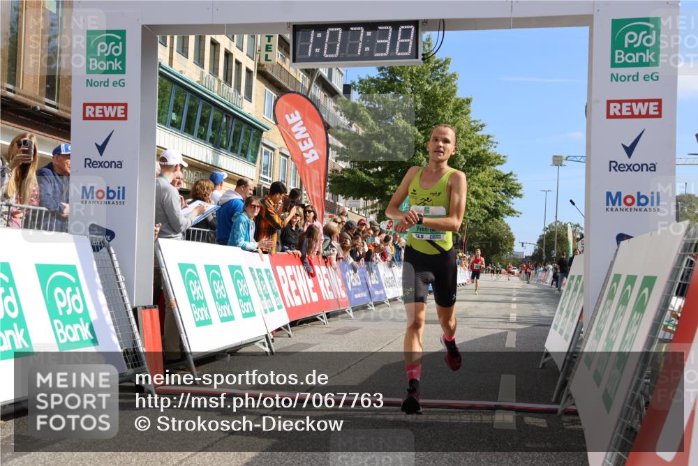 15.09.2024 - PSD Bank Halbmarathon Strokosch-Dieckow http://msf.ph/oto/7067763 15.09.2024 11:08:29 Ziel 403, 474, 475, 479, 483, 491, 493 meine-sportfotos.de
