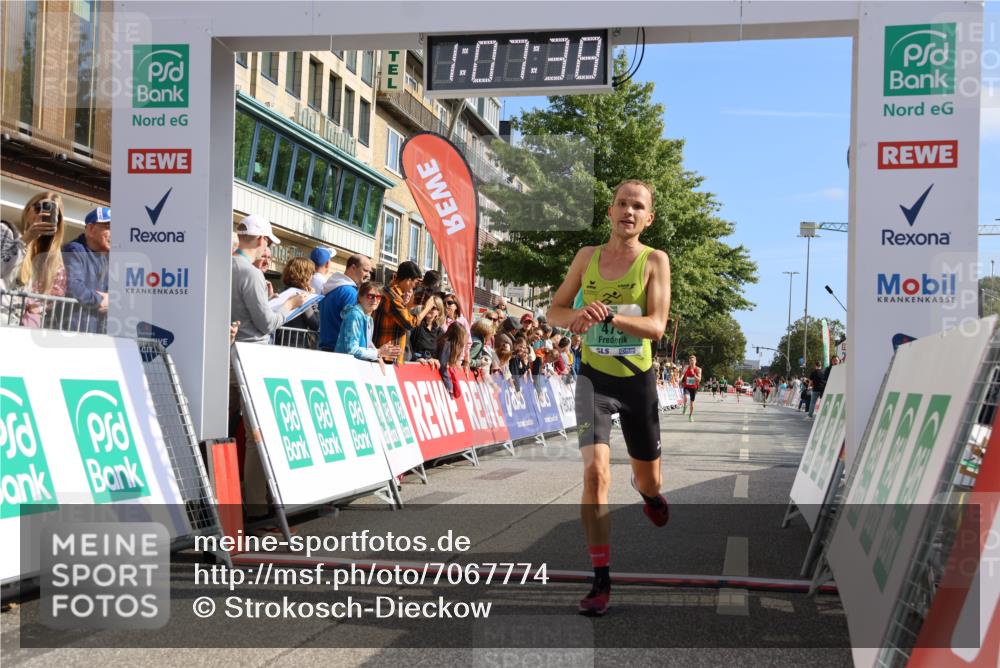 15.09.2024 - PSD Bank Halbmarathon Strokosch-Dieckow http://msf.ph/oto/7067774 15.09.2024 11:08:29 Ziel 403, 474, 475, 479, 483, 491, 493 meine-sportfotos.de