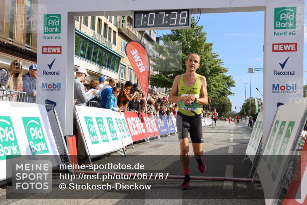 15.09.2024 - PSD Bank Halbmarathon Strokosch-Dieckow http://msf.ph/oto/7067787 15.09.2024 11:08:29 Ziel 403, 474, 475, 479, 483, 491, 493 meine-sportfotos.de