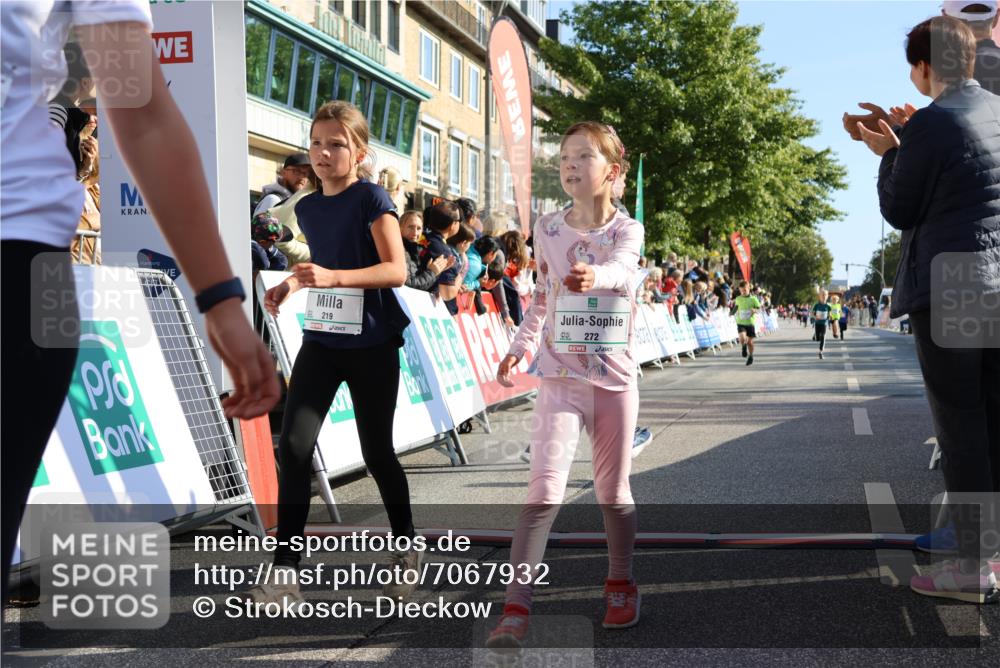 15.09.2024 - PSD Bank Halbmarathon Strokosch-Dieckow http://msf.ph/oto/7067932 15.09.2024 10:27:34 Ziel 48, 87, 122, 136, 139, 174, 198, 210, 219, 233, 268, 272 meine-sportfotos.de