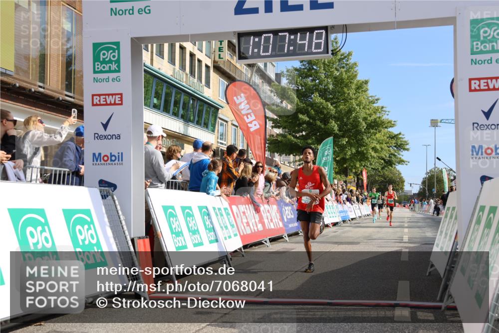 15.09.2024 - PSD Bank Halbmarathon Strokosch-Dieckow http://msf.ph/oto/7068041 15.09.2024 11:08:39 Ziel 474, 475, 477, 487, 493, 562, 1076 meine-sportfotos.de