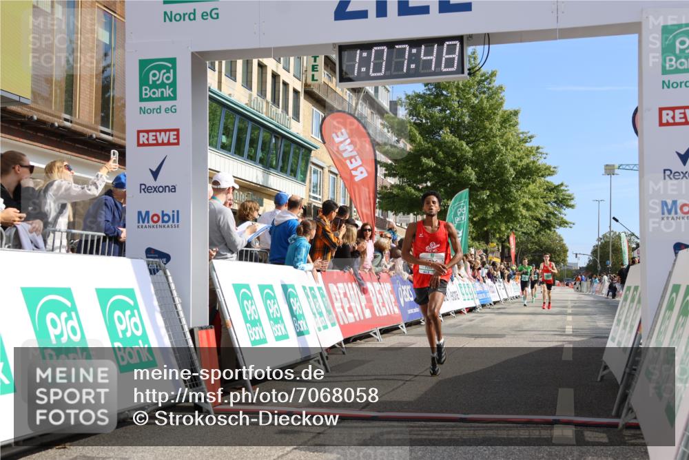 15.09.2024 - PSD Bank Halbmarathon Strokosch-Dieckow http://msf.ph/oto/7068058 15.09.2024 11:08:39 Ziel 474, 475, 477, 487, 493, 562, 1076 meine-sportfotos.de