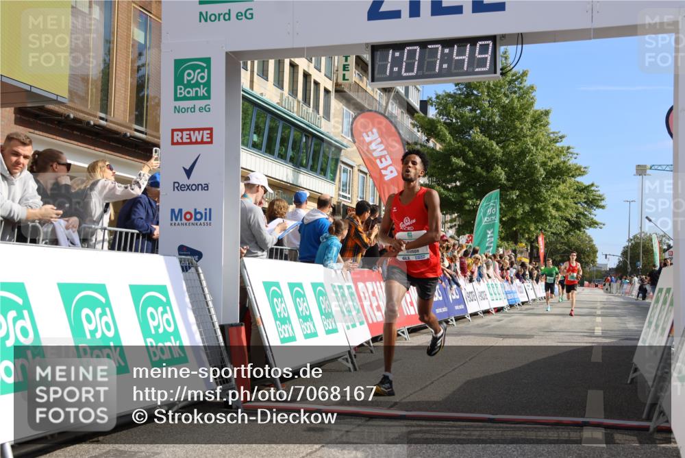 15.09.2024 - PSD Bank Halbmarathon Strokosch-Dieckow http://msf.ph/oto/7068167 15.09.2024 11:08:40 Ziel 474, 475, 477, 487, 493, 562, 1076 meine-sportfotos.de