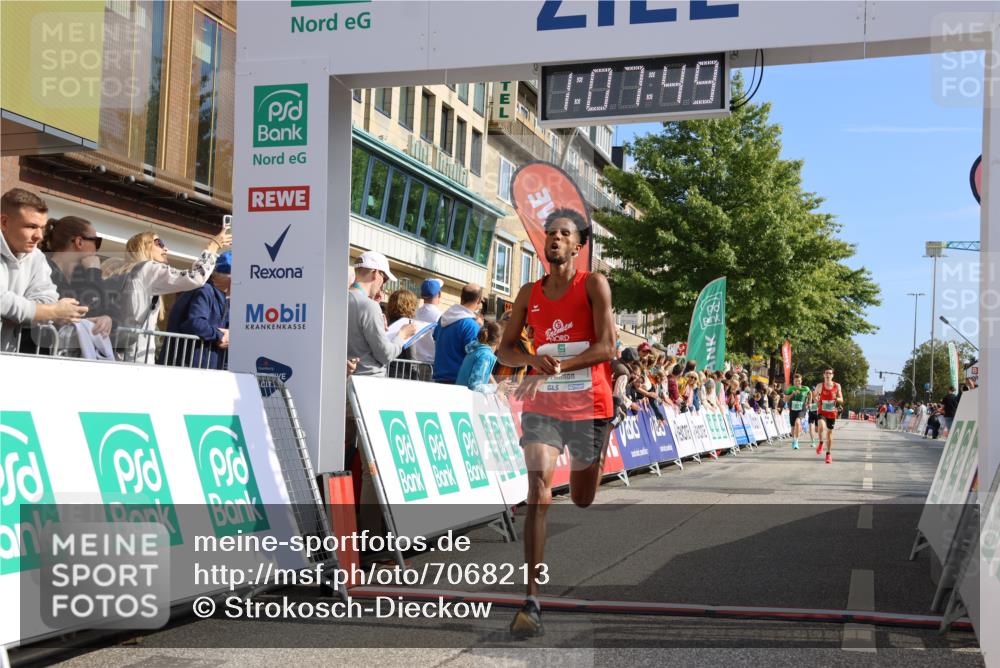 15.09.2024 - PSD Bank Halbmarathon Strokosch-Dieckow http://msf.ph/oto/7068213 15.09.2024 11:08:40 Ziel 474, 475, 477, 487, 493, 562, 1076 meine-sportfotos.de