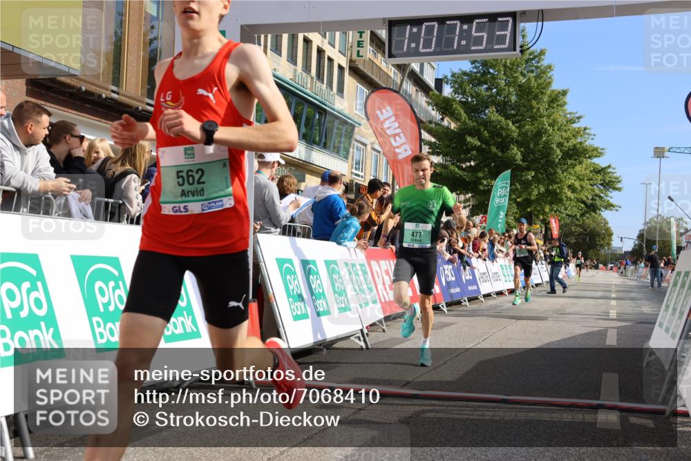 15.09.2024 - PSD Bank Halbmarathon Strokosch-Dieckow http://msf.ph/oto/7068410 15.09.2024 11:08:44 Ziel 477, 487, 493, 562, 807, 1076 meine-sportfotos.de