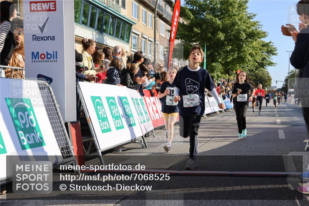 15.09.2024 - PSD Bank Halbmarathon Strokosch-Dieckow http://msf.ph/oto/7068525 15.09.2024 10:27:55 Ziel 8, 27, 28, 37, 73, 101, 103, 125, 159, 204, 249, 296 meine-sportfotos.de