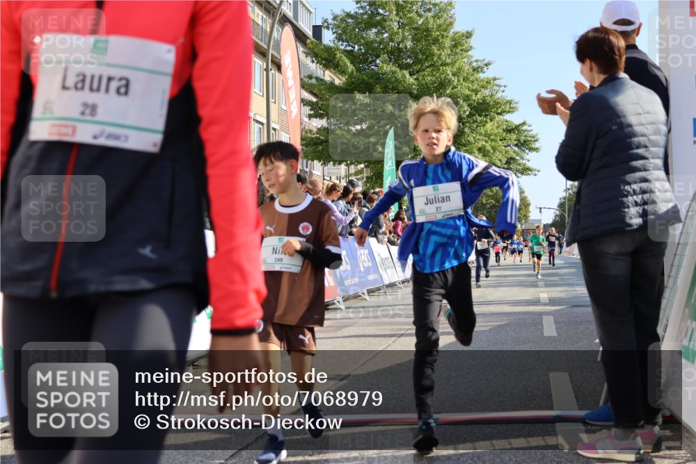 15.09.2024 - PSD Bank Halbmarathon Strokosch-Dieckow http://msf.ph/oto/7068979 15.09.2024 10:28:01 Ziel 27, 28, 37, 73, 101, 103, 108, 125, 128, 138, 204, 249, 296 meine-sportfotos.de