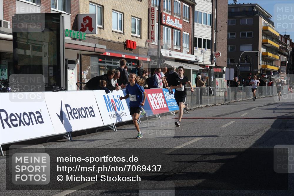 15.09.2024 - PSD Bank Halbmarathon Michael Strokosch http://msf.ph/oto/7069437 15.09.2024 10:24:51 Ziel 61, 119, 131, 211 meine-sportfotos.de