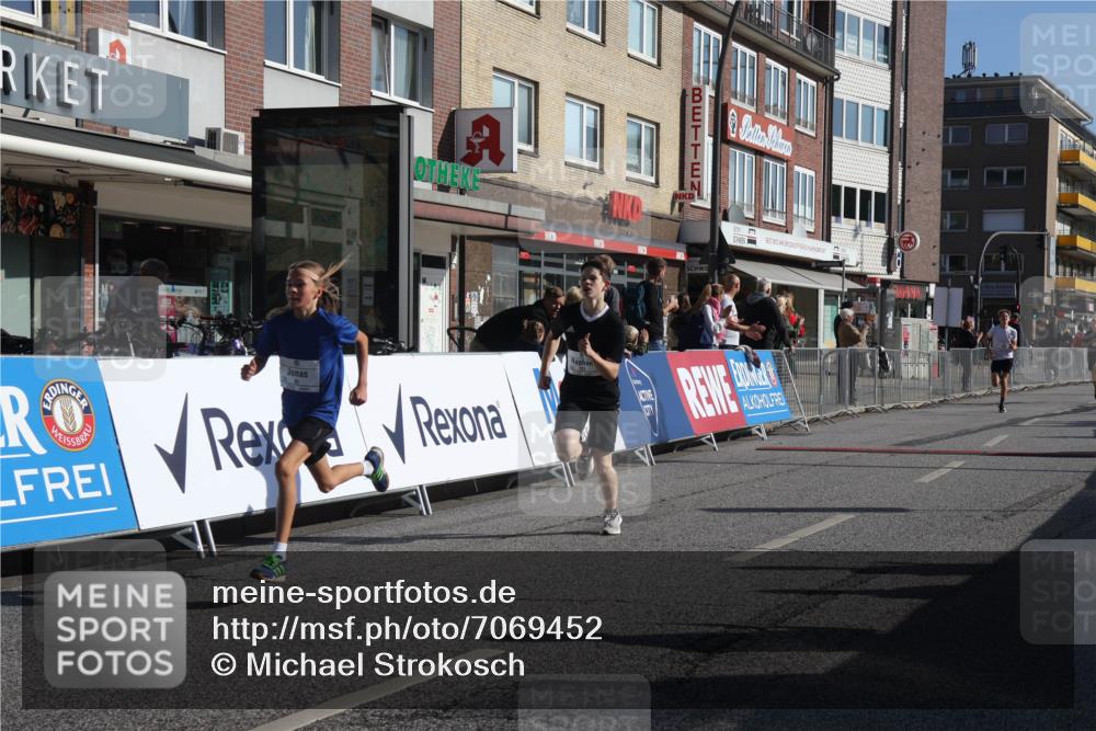 15.09.2024 - PSD Bank Halbmarathon Michael Strokosch http://msf.ph/oto/7069452 15.09.2024 10:24:52 Ziel 61, 119, 131, 211 meine-sportfotos.de