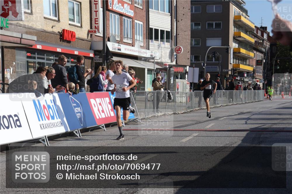 15.09.2024 - PSD Bank Halbmarathon Michael Strokosch http://msf.ph/oto/7069477 15.09.2024 10:24:55 Ziel 61, 119, 131, 211 meine-sportfotos.de