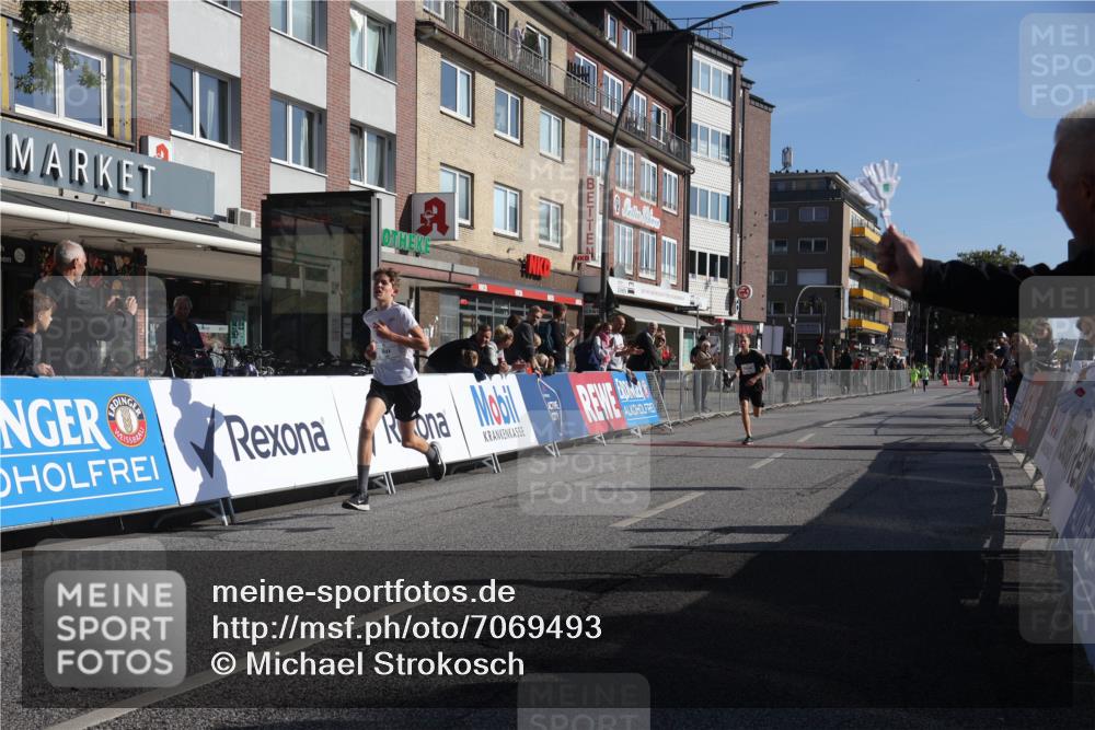15.09.2024 - PSD Bank Halbmarathon Michael Strokosch http://msf.ph/oto/7069493 15.09.2024 10:24:56 Ziel 61, 119, 131, 211 meine-sportfotos.de