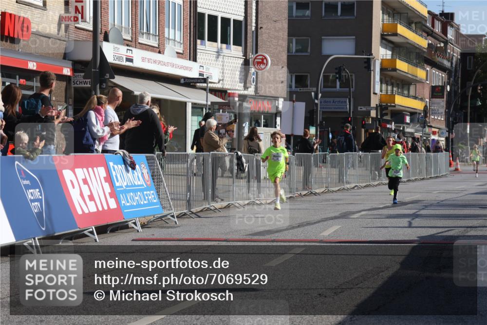 15.09.2024 - PSD Bank Halbmarathon Michael Strokosch http://msf.ph/oto/7069529 15.09.2024 10:25:04 Ziel 61, 102, 119, 131, 165, 177, 211 meine-sportfotos.de