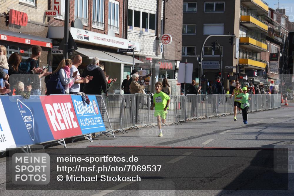 15.09.2024 - PSD Bank Halbmarathon Michael Strokosch http://msf.ph/oto/7069537 15.09.2024 10:25:05 Ziel 102, 119, 131, 165, 177 meine-sportfotos.de