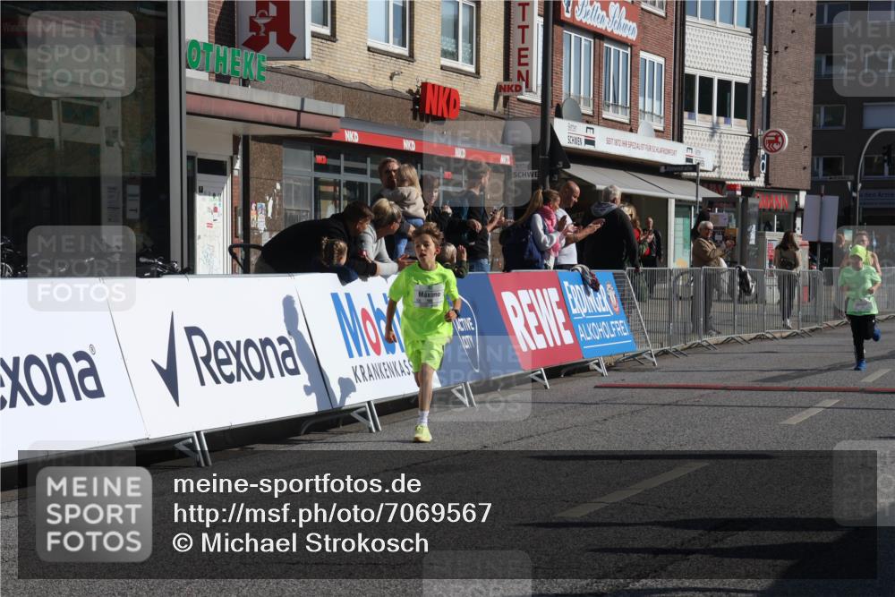 15.09.2024 - PSD Bank Halbmarathon Michael Strokosch http://msf.ph/oto/7069567 15.09.2024 10:25:07 Ziel 102, 119, 131, 165, 177 meine-sportfotos.de