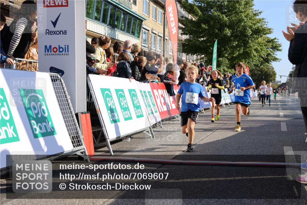 15.09.2024 - PSD Bank Halbmarathon Strokosch-Dieckow http://msf.ph/oto/7069607 15.09.2024 10:28:14 Ziel 14, 43, 77, 94, 108, 128, 138, 161, 208, 217, 230, 247, 261, 262, 293, 296 meine-sportfotos.de
