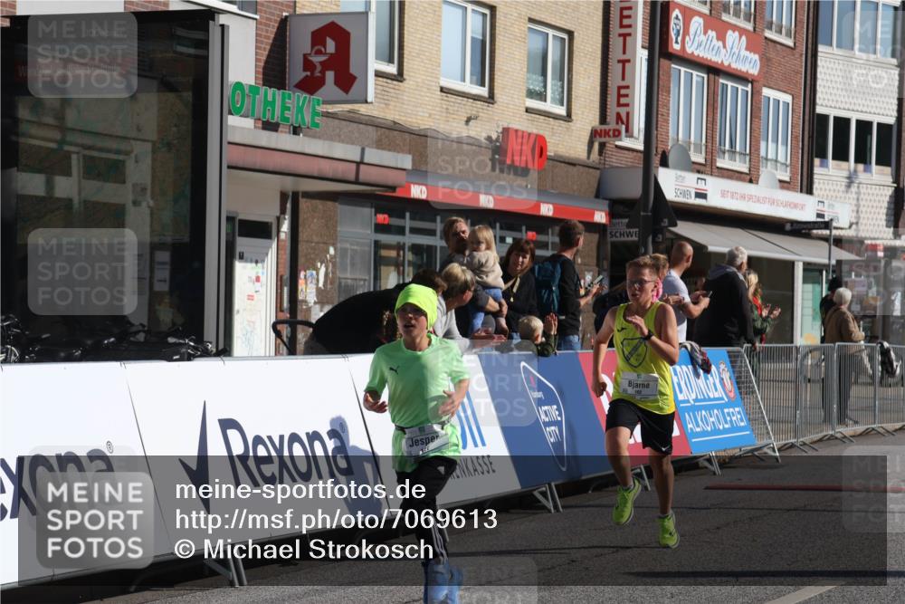 15.09.2024 - PSD Bank Halbmarathon Michael Strokosch http://msf.ph/oto/7069613 15.09.2024 10:25:10 Ziel 7, 102, 119, 165, 177 meine-sportfotos.de