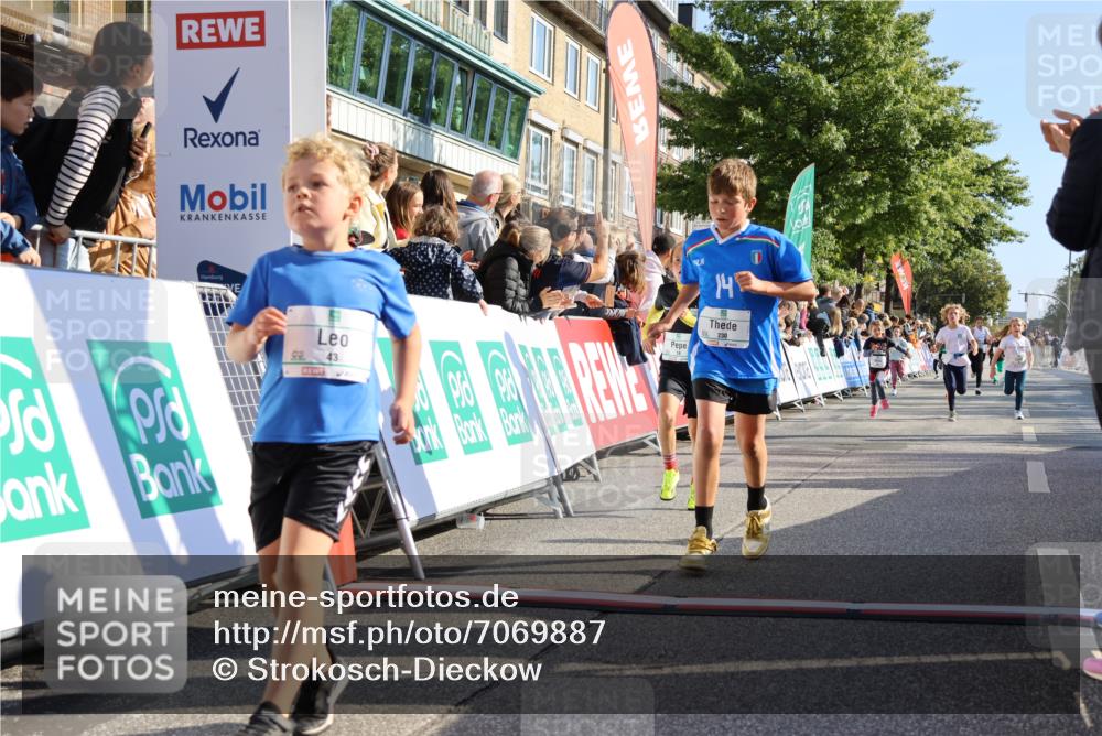15.09.2024 - PSD Bank Halbmarathon Strokosch-Dieckow http://msf.ph/oto/7069887 15.09.2024 10:28:16 Ziel 14, 43, 77, 84, 94, 108, 128, 132, 138, 161, 208, 217, 230, 247, 261, 262, 293 meine-sportfotos.de