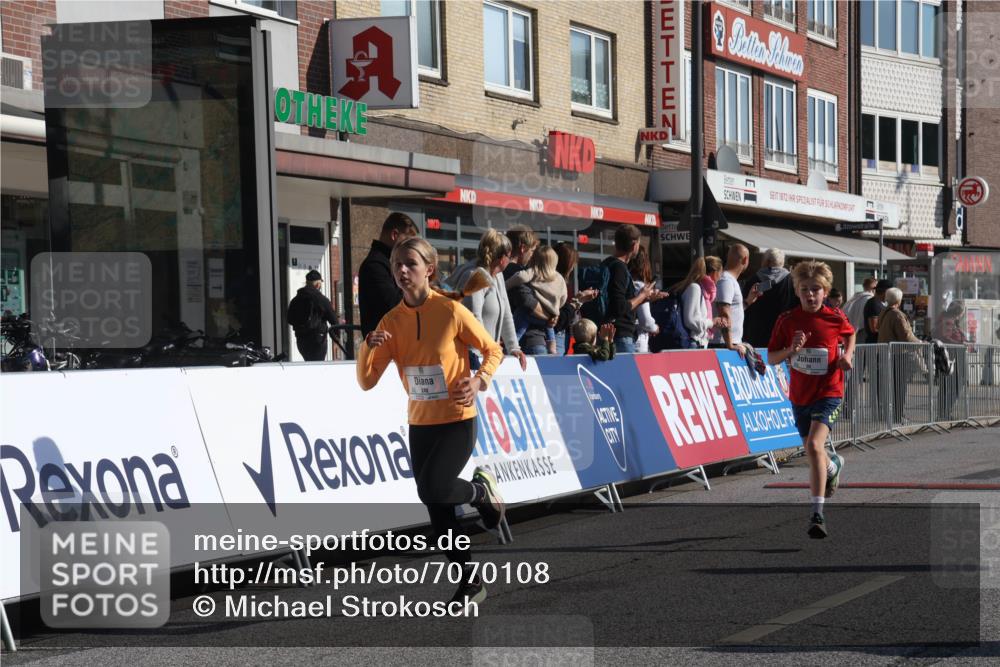 15.09.2024 - PSD Bank Halbmarathon Michael Strokosch http://msf.ph/oto/7070108 15.09.2024 10:25:59 Ziel 20, 54, 98, 240 meine-sportfotos.de