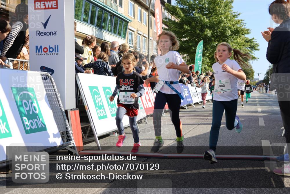 15.09.2024 - PSD Bank Halbmarathon Strokosch-Dieckow http://msf.ph/oto/7070129 15.09.2024 10:28:19 Ziel 14, 43, 77, 84, 94, 132, 135, 161, 208, 217, 230, 247, 258, 261, 262, 293 meine-sportfotos.de