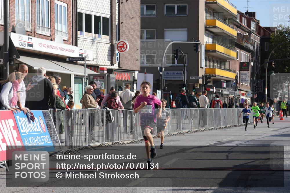 15.09.2024 - PSD Bank Halbmarathon Michael Strokosch http://msf.ph/oto/7070134 15.09.2024 10:26:06 Ziel 20, 98, 181, 240, 242 meine-sportfotos.de