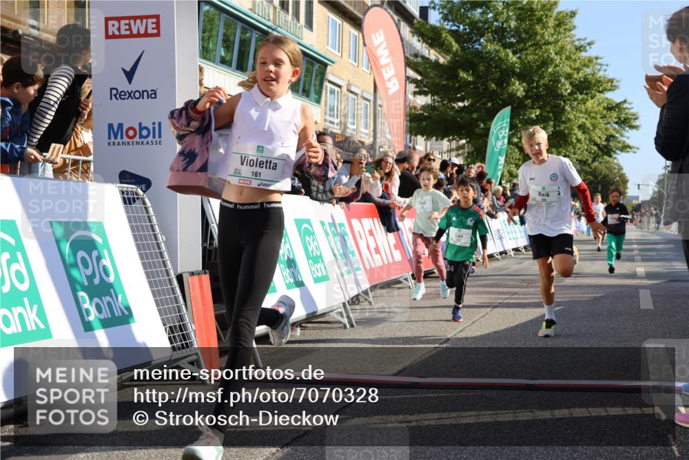 15.09.2024 - PSD Bank Halbmarathon Strokosch-Dieckow http://msf.ph/oto/7070328 15.09.2024 10:28:22 Ziel 14, 43, 77, 84, 94, 132, 135, 161, 166, 208, 217, 230, 247, 258, 261, 262, 293 meine-sportfotos.de
