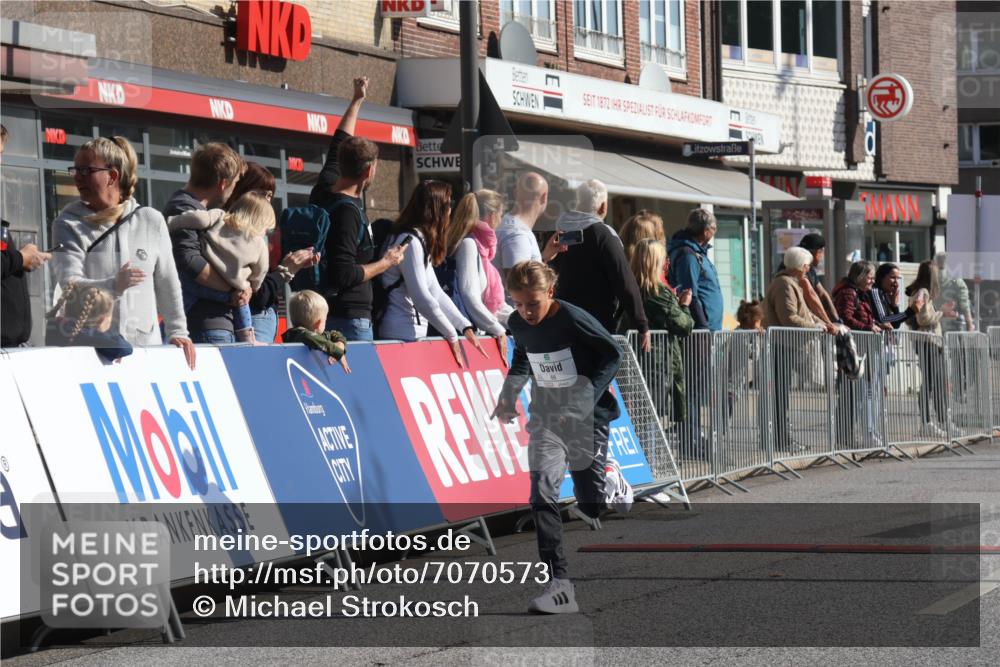 15.09.2024 - PSD Bank Halbmarathon Michael Strokosch http://msf.ph/oto/7070573 15.09.2024 10:26:51 Ziel 42, 69, 134, 212, 215, 284 meine-sportfotos.de