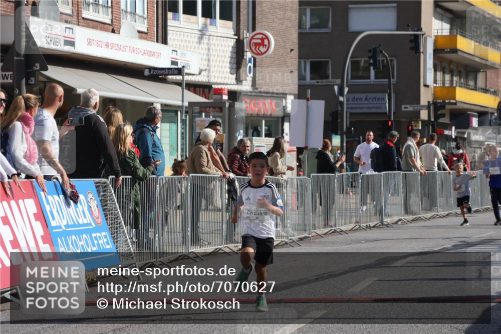 15.09.2024 - PSD Bank Halbmarathon Michael Strokosch http://msf.ph/oto/7070627 15.09.2024 10:26:55 Ziel 18, 42, 69, 75, 82, 215, 270, 284, 294 meine-sportfotos.de