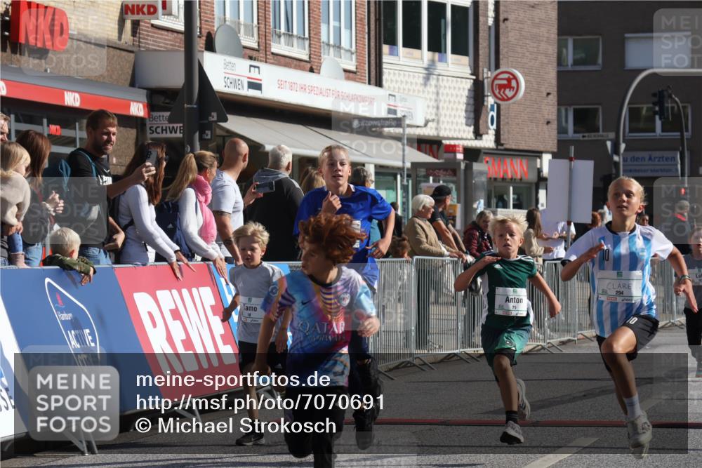 15.09.2024 - PSD Bank Halbmarathon Michael Strokosch http://msf.ph/oto/7070691 15.09.2024 10:27:01 Ziel 18, 42, 69, 75, 82, 167, 198, 210, 270, 294 meine-sportfotos.de