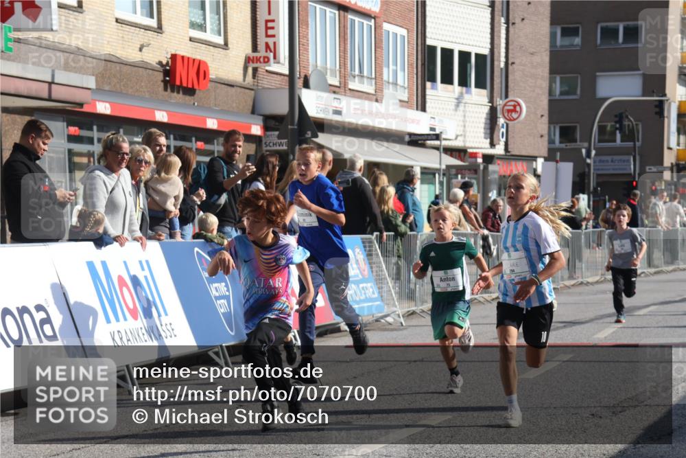15.09.2024 - PSD Bank Halbmarathon Michael Strokosch http://msf.ph/oto/7070700 15.09.2024 10:27:01 Ziel 18, 42, 69, 75, 82, 167, 198, 210, 270, 294 meine-sportfotos.de