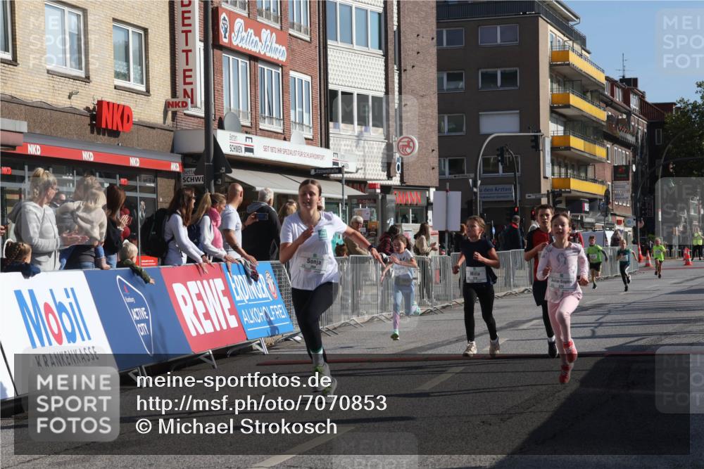15.09.2024 - PSD Bank Halbmarathon Michael Strokosch http://msf.ph/oto/7070853 15.09.2024 10:27:15 Ziel 48, 87, 136, 139, 167, 174, 198, 210, 219, 233, 268, 272 meine-sportfotos.de