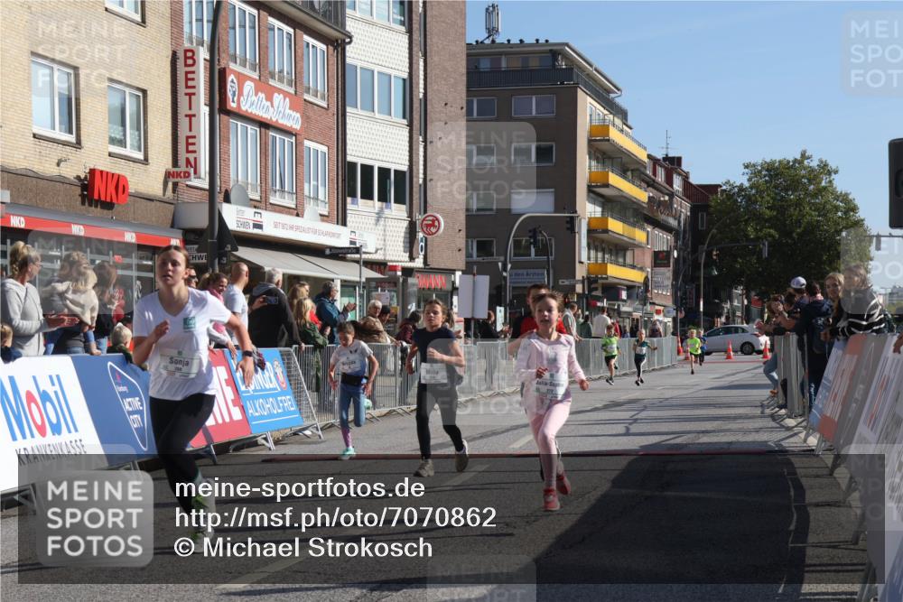 15.09.2024 - PSD Bank Halbmarathon Michael Strokosch http://msf.ph/oto/7070862 15.09.2024 10:27:15 Ziel 48, 87, 136, 139, 167, 174, 198, 210, 219, 233, 268, 272 meine-sportfotos.de