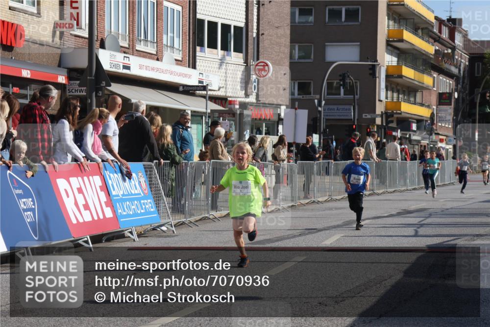 15.09.2024 - PSD Bank Halbmarathon Michael Strokosch http://msf.ph/oto/7070936 15.09.2024 10:27:26 Ziel 8, 48, 87, 122, 139, 159, 174, 204, 219, 233, 268, 272 meine-sportfotos.de