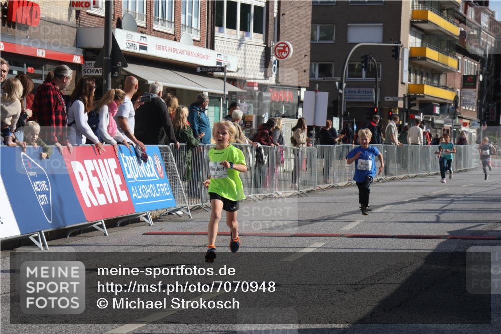 15.09.2024 - PSD Bank Halbmarathon Michael Strokosch http://msf.ph/oto/7070948 15.09.2024 10:27:26 Ziel 8, 48, 87, 122, 139, 159, 174, 204, 219, 233, 268, 272 meine-sportfotos.de