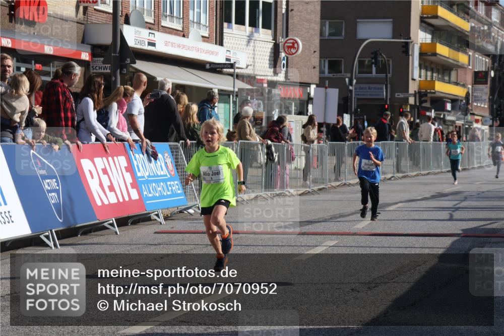 15.09.2024 - PSD Bank Halbmarathon Michael Strokosch http://msf.ph/oto/7070952 15.09.2024 10:27:26 Ziel 8, 48, 87, 122, 139, 159, 174, 204, 219, 233, 268, 272 meine-sportfotos.de