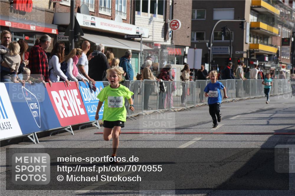 15.09.2024 - PSD Bank Halbmarathon Michael Strokosch http://msf.ph/oto/7070955 15.09.2024 10:27:26 Ziel 8, 48, 87, 122, 139, 159, 174, 204, 219, 233, 268, 272 meine-sportfotos.de