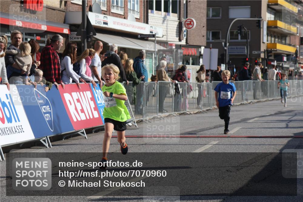 15.09.2024 - PSD Bank Halbmarathon Michael Strokosch http://msf.ph/oto/7070960 15.09.2024 10:27:27 Ziel 8, 48, 122, 139, 159, 174, 204, 219, 233, 268, 272 meine-sportfotos.de