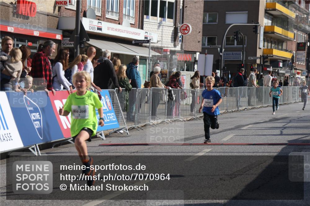 15.09.2024 - PSD Bank Halbmarathon Michael Strokosch http://msf.ph/oto/7070964 15.09.2024 10:27:27 Ziel 8, 48, 122, 139, 159, 174, 204, 219, 233, 268, 272 meine-sportfotos.de