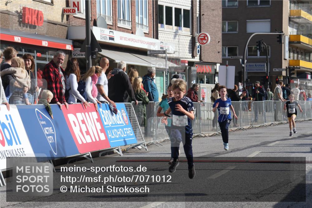 15.09.2024 - PSD Bank Halbmarathon Michael Strokosch http://msf.ph/oto/7071012 15.09.2024 10:27:33 Ziel 8, 37, 101, 103, 122, 125, 159, 174, 204, 233 meine-sportfotos.de