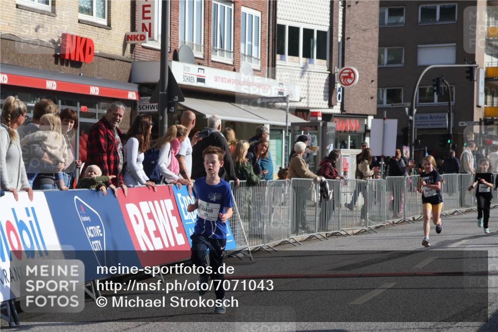 15.09.2024 - PSD Bank Halbmarathon Michael Strokosch http://msf.ph/oto/7071043 15.09.2024 10:27:35 Ziel 8, 37, 73, 101, 103, 122, 125, 159, 204, 249 meine-sportfotos.de