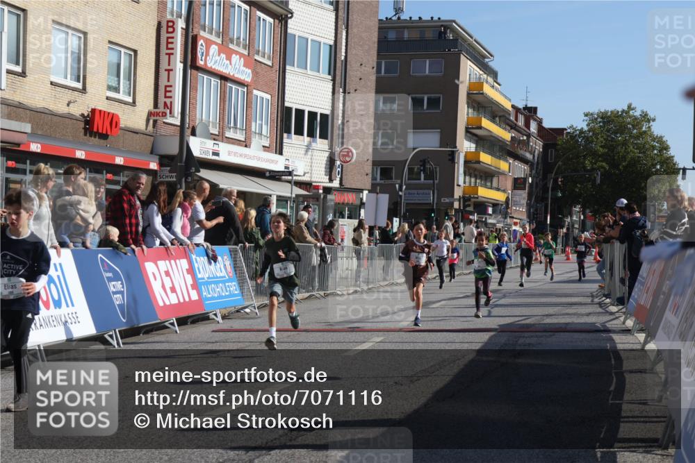 15.09.2024 - PSD Bank Halbmarathon Michael Strokosch http://msf.ph/oto/7071116 15.09.2024 10:27:41 Ziel 27, 28, 37, 73, 101, 103, 108, 122, 125, 128, 138, 159, 204, 249, 296 meine-sportfotos.de