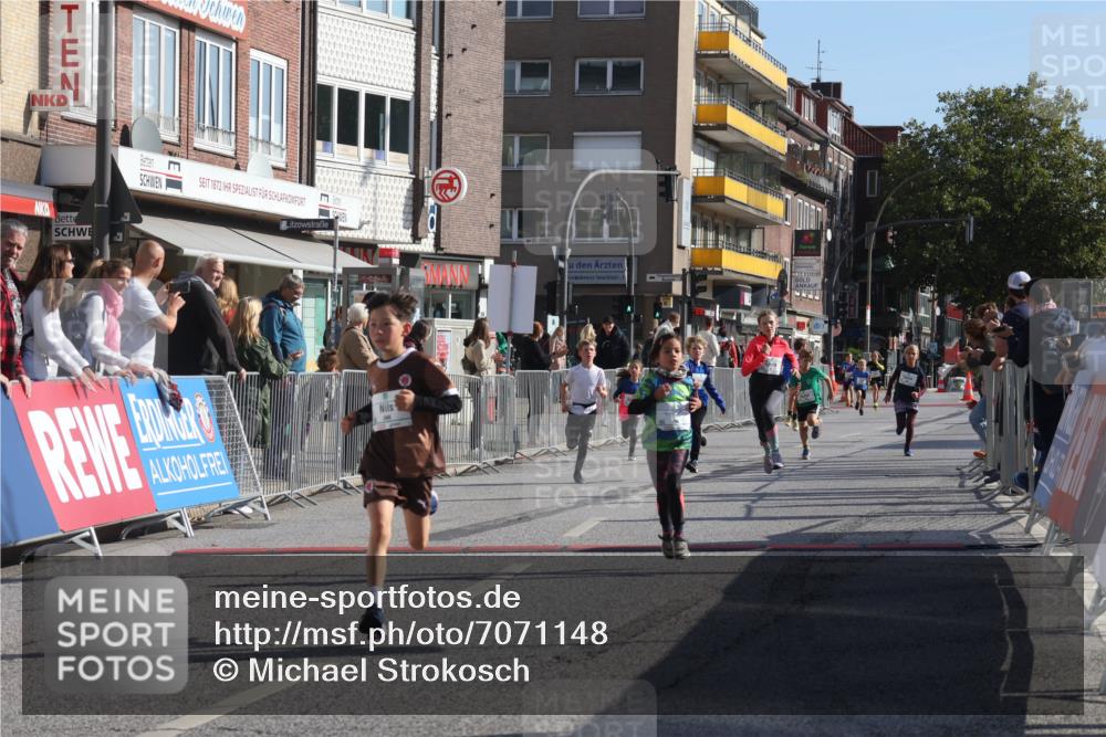 15.09.2024 - PSD Bank Halbmarathon Michael Strokosch http://msf.ph/oto/7071148 15.09.2024 10:27:43 Ziel 27, 28, 37, 73, 101, 103, 108, 125, 128, 138, 159, 204, 247, 249, 261, 296 meine-sportfotos.de