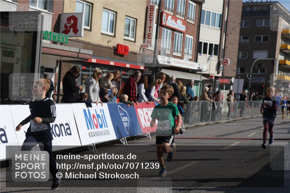 15.09.2024 - PSD Bank Halbmarathon Michael Strokosch http://msf.ph/oto/7071239 15.09.2024 10:27:49 Ziel 14, 27, 28, 37, 43, 73, 77, 101, 103, 108, 128, 138, 230, 247, 249, 261, 296 meine-sportfotos.de