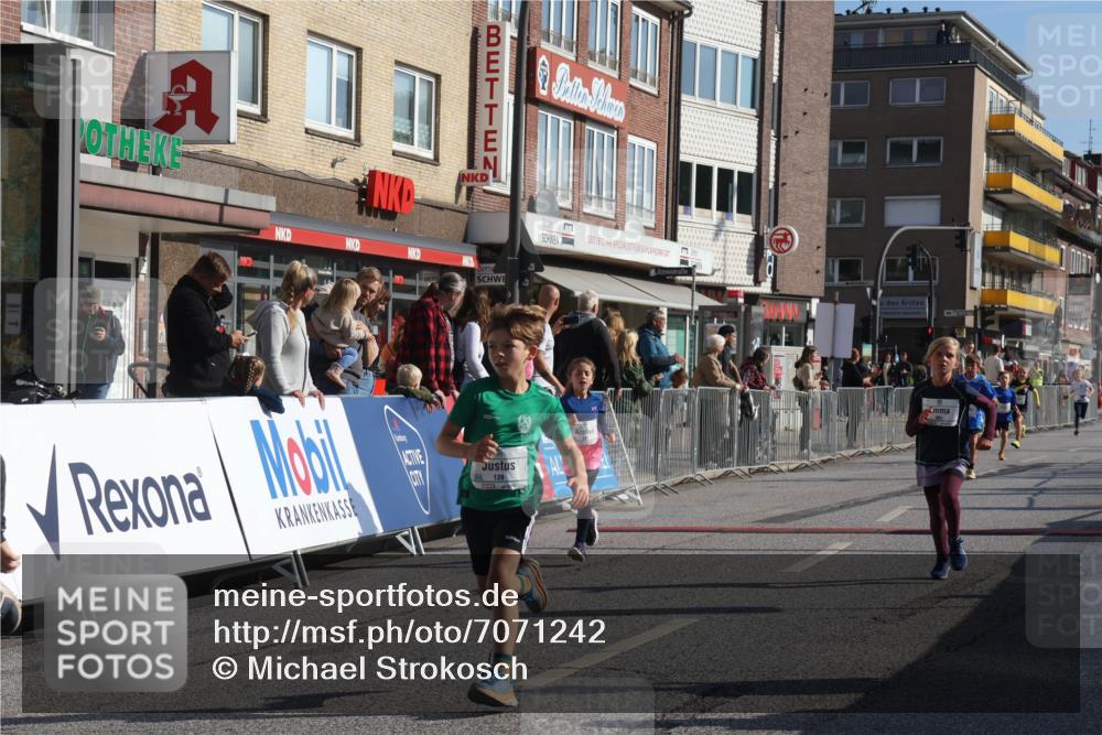 15.09.2024 - PSD Bank Halbmarathon Michael Strokosch http://msf.ph/oto/7071242 15.09.2024 10:27:50 Ziel 14, 27, 28, 37, 43, 73, 77, 101, 103, 108, 128, 138, 230, 247, 249, 261, 296 meine-sportfotos.de